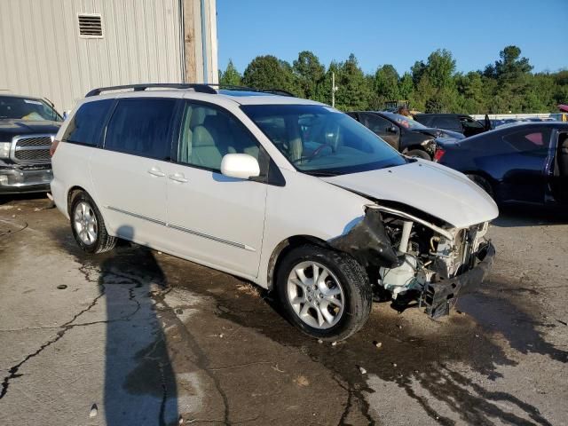 2005 Toyota Sienna XLE