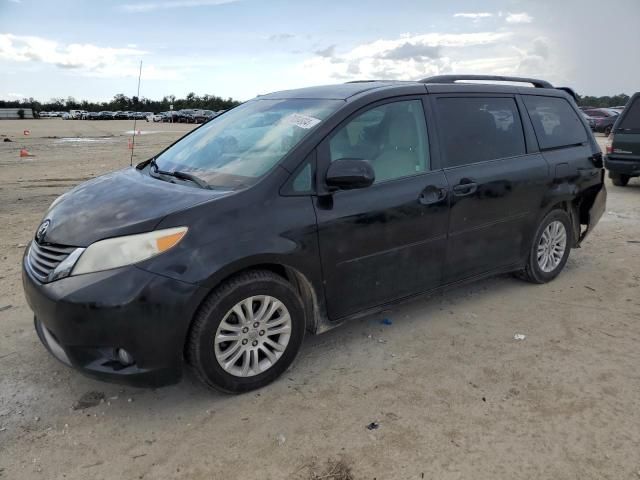 2012 Toyota Sienna XLE