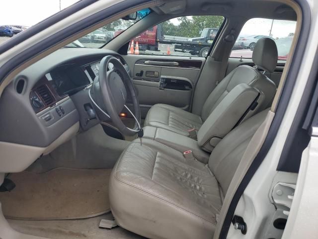 2006 Lincoln Town Car Signature