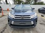 2017 Toyota Highlander SE