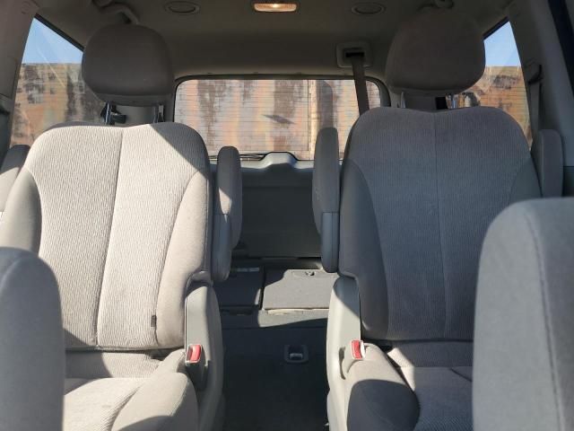 2012 KIA Sedona LX