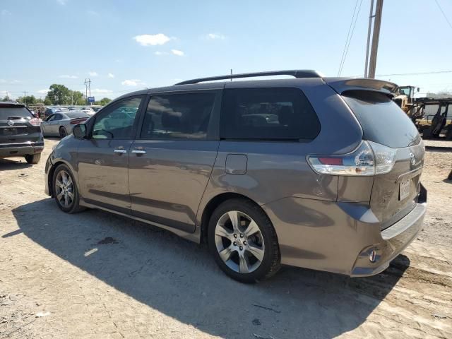 2013 Toyota Sienna Sport