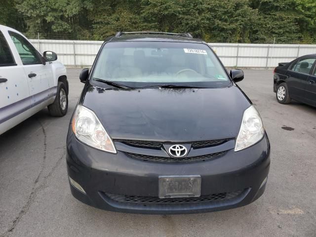 2008 Toyota Sienna XLE