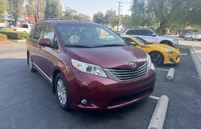 2011 Toyota Sienna XLE