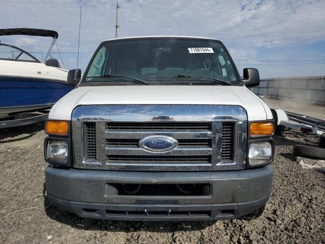 2013 Ford Econoline E350 Super Duty Wagon