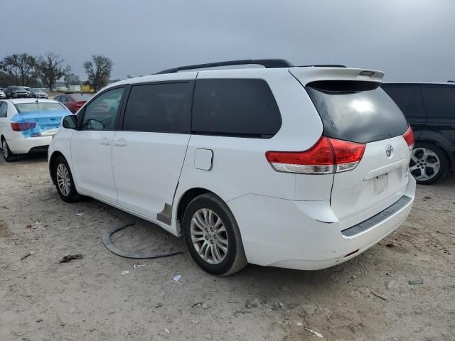 2011 Toyota Sienna XLE