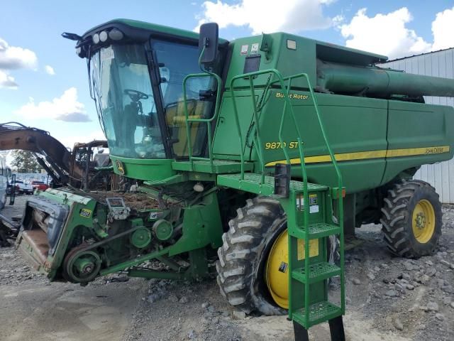 2010 John Deere COM