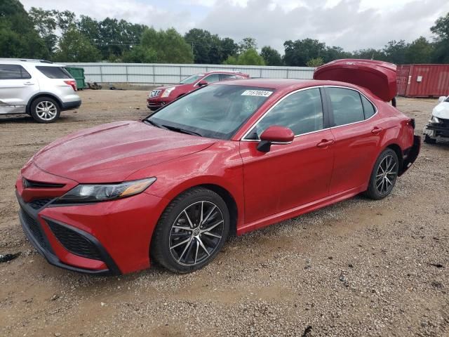 2022 Toyota Camry SE