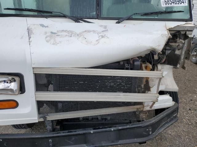 1999 Freightliner Chassis M Line WALK-IN Van