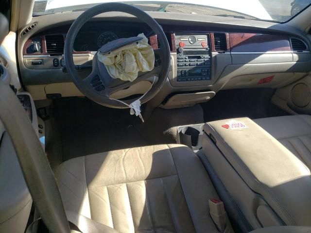 2004 Lincoln Town Car Executive