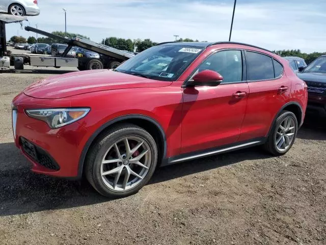 2018 Alfa Romeo Stelvio Sport