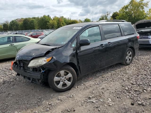 2015 Toyota Sienna LE