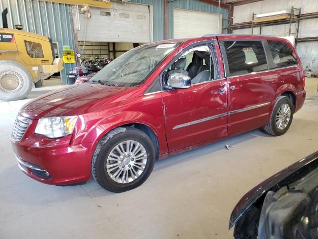 2015 Chrysler Town & Country Touring L