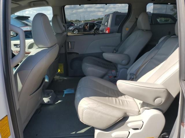 2013 Toyota Sienna XLE