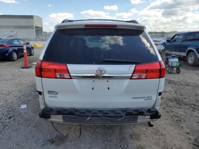 2004 Toyota Sienna XLE