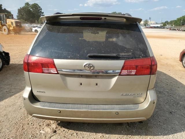 2004 Toyota Sienna XLE