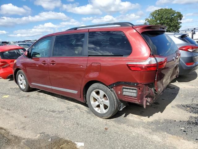 2017 Toyota Sienna LE