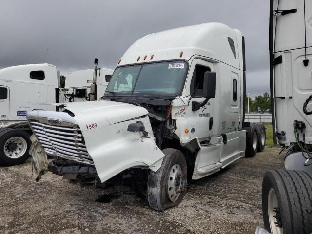 2020 Freightliner Cascadia 125