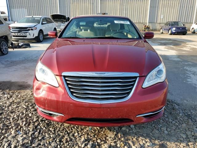 2013 Chrysler 200 Touring