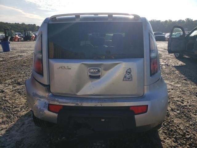 2011 KIA Soul +