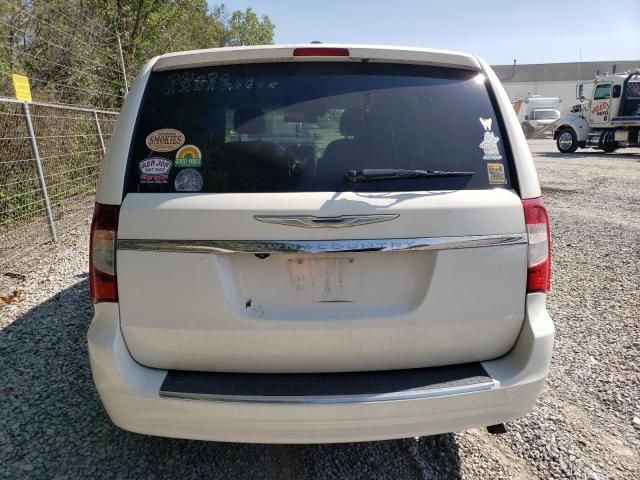 2011 Chrysler Town & Country Touring L