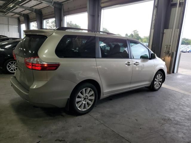 2017 Toyota Sienna XLE