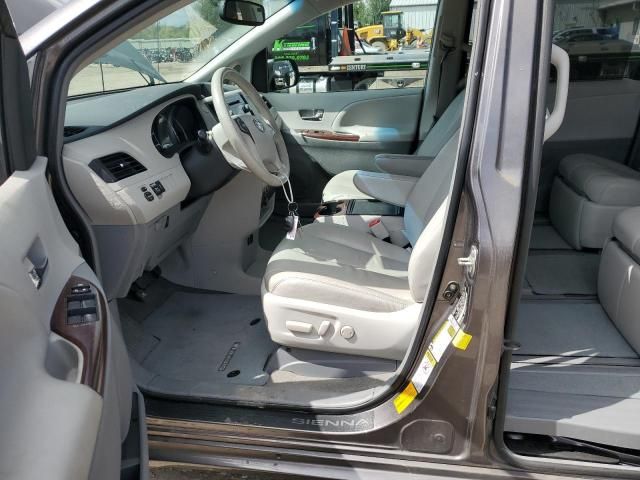 2013 Toyota Sienna XLE