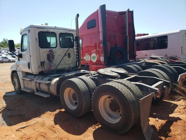 2016 Freightliner Cascadia 125