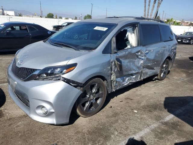 2015 Toyota Sienna Sport