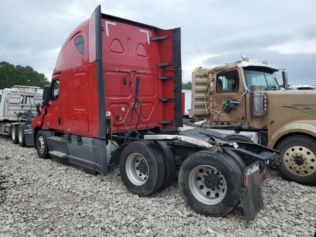 2019 Freightliner Cascadia 126