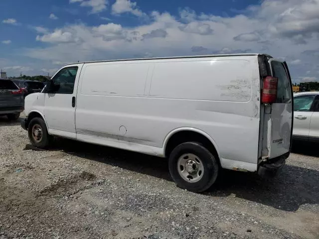 2014 Chevrolet Express G2500