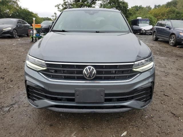 2022 Volkswagen Tiguan SE R-LINE Black