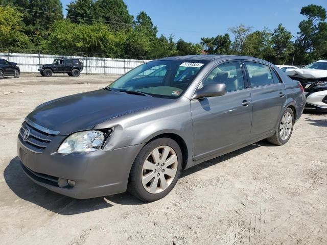 2005 Toyota Avalon XL