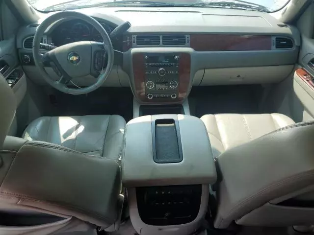 2010 Chevrolet Suburban C1500 LT