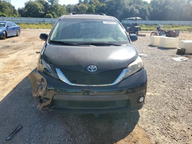 2011 Toyota Sienna Sport