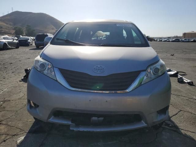 2013 Toyota Sienna LE