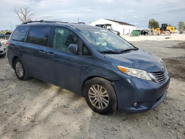 2013 Toyota Sienna XLE