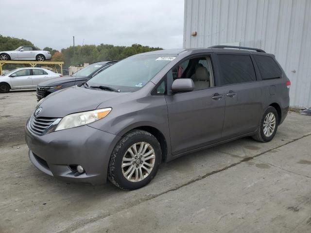 2011 Toyota Sienna XLE