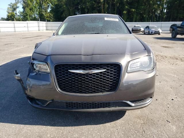 2019 Chrysler 300 Touring