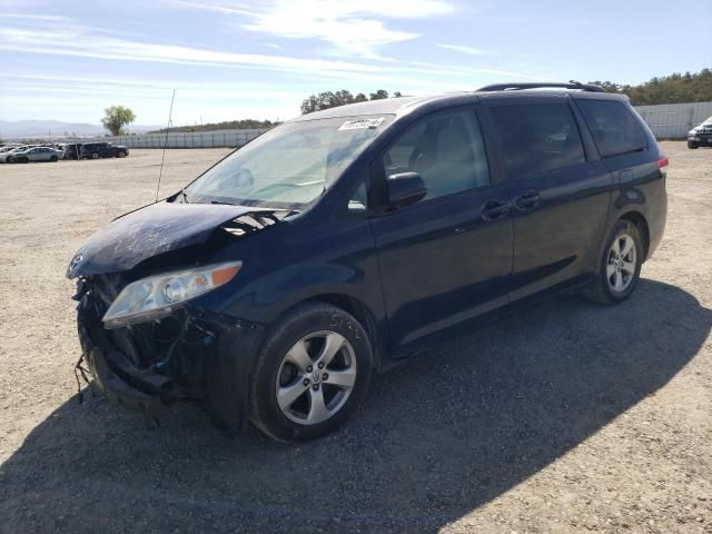 2011 Toyota Sienna LE