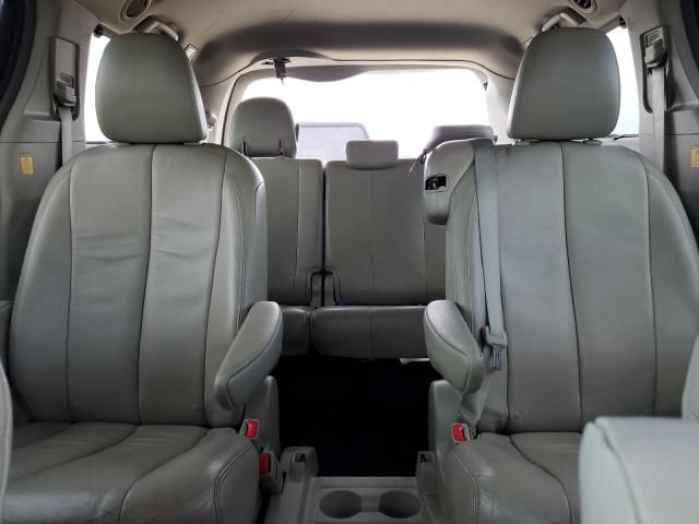 2012 Toyota Sienna XLE