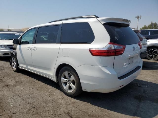 2015 Toyota Sienna LE