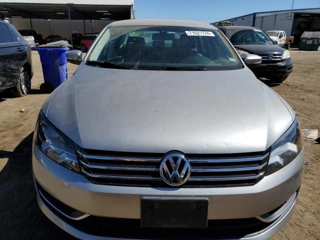 2013 Volkswagen Passat SE