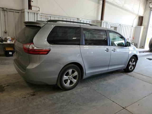 2015 Toyota Sienna LE