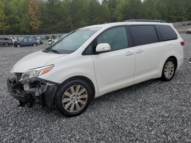 2016 Toyota Sienna XLE