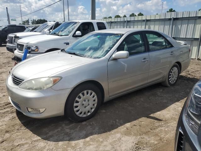 2005 Toyota Camry LE