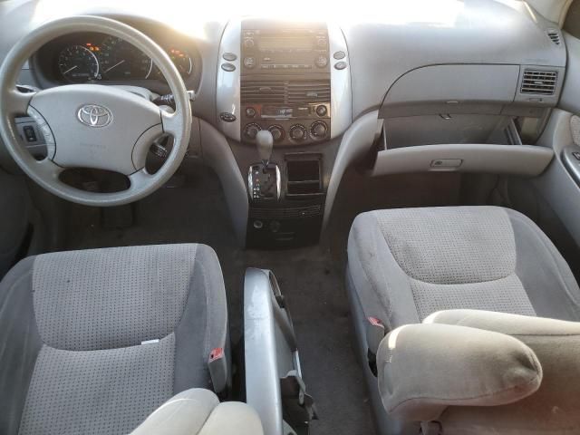 2007 Toyota Sienna LE