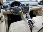 2016 Volkswagen Passat SE