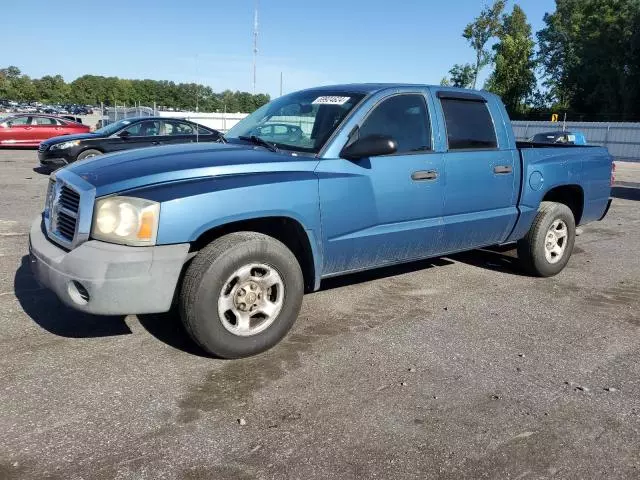 2005 Dodge Dakota Quattro