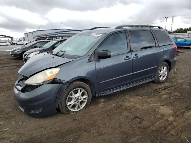 2009 Toyota Sienna CE